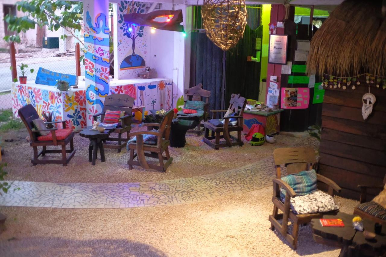Near Lake Hostal Bacalar Exterior foto