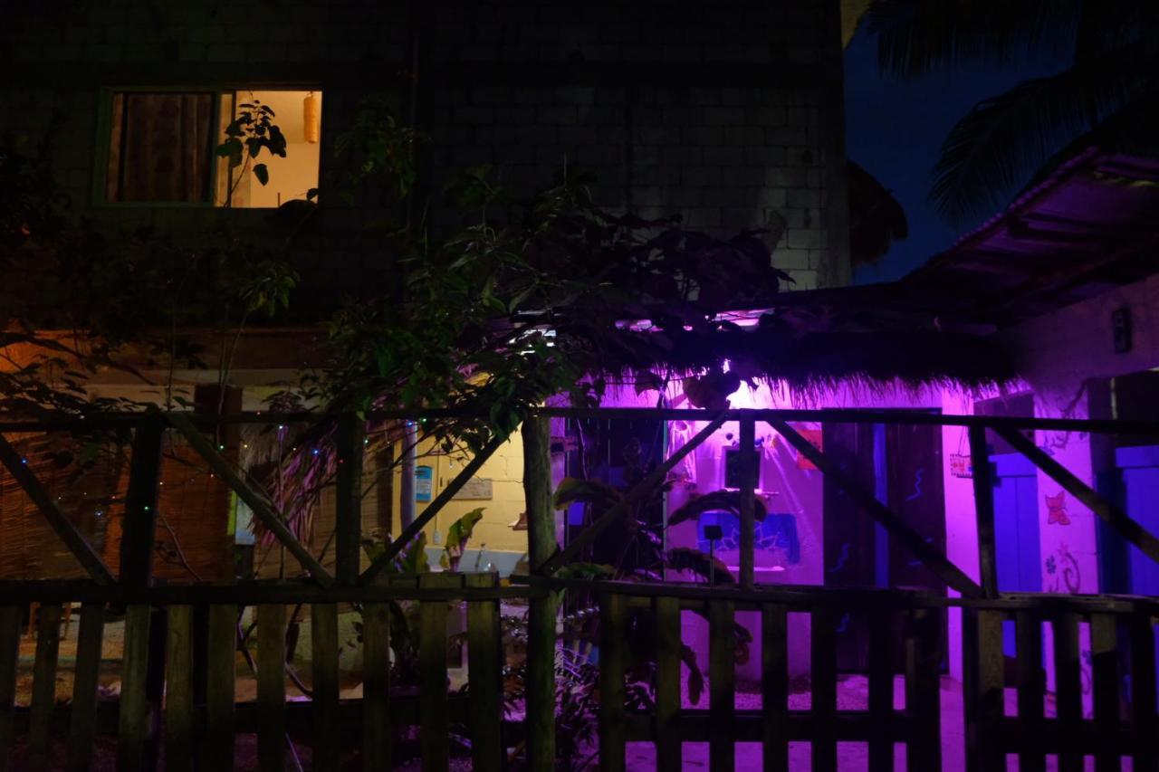 Near Lake Hostal Bacalar Exterior foto